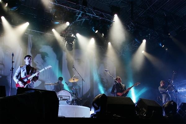 Franz Ferdinand – Neue Songs vorab und schickes Styling in Haldern. – 
