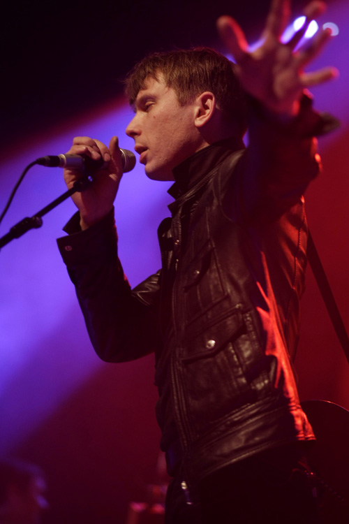 Schottenrock in Köln: Franz Ferdinand im Palladium. – ... bevor das neue Album "Tonight" abgefeiert wurde.
