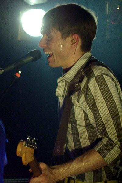 Franz Ferdinand – Live-Bilder vom Gig in Züricher Abart Club am 24. Mai 2004. – 