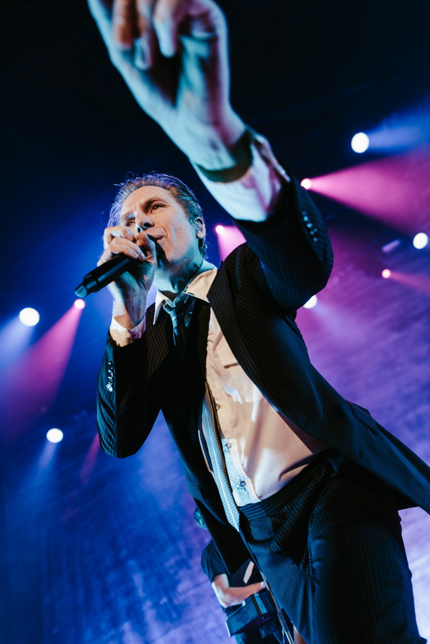 Franz Ferdinand – Indie wie aus dem FF: Die schottische Band nimmt ihr Publikum im Sturm. – Alex Kapranos.