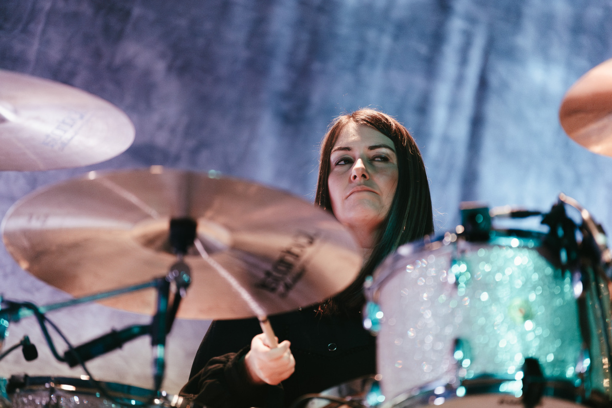 Franz Ferdinand – Indie wie aus dem FF: Die schottische Band nimmt ihr Publikum im Sturm. – Audrey Tait.