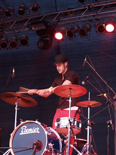 Friska Viljor – Nur der Drummer rasiert sich.