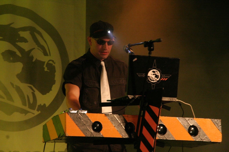 Funker Vogt – Der Dressman und seine Band. – Gerrit Thomas
