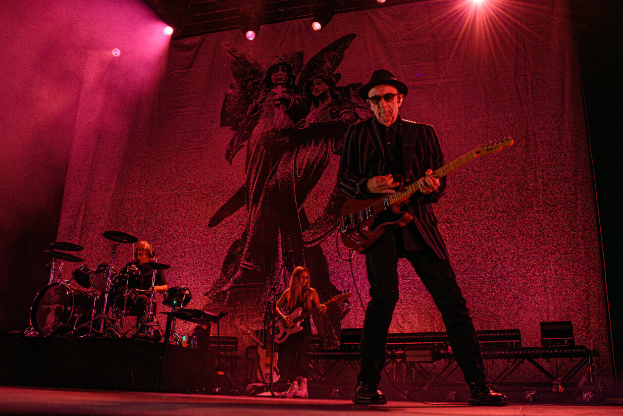Garbage – Die US-Alternativegrößen in Bestform - inklusive Überraschungsduett mit Elektroclash-Ikone Peaches. – Duke Erikson.