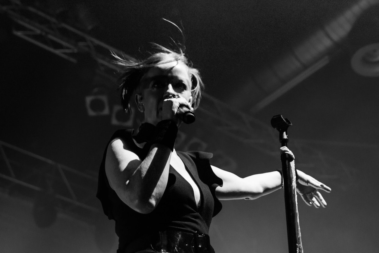 Shirley und Co. feiern 20 Jahre 'Version 2.0'. – Garbage.
