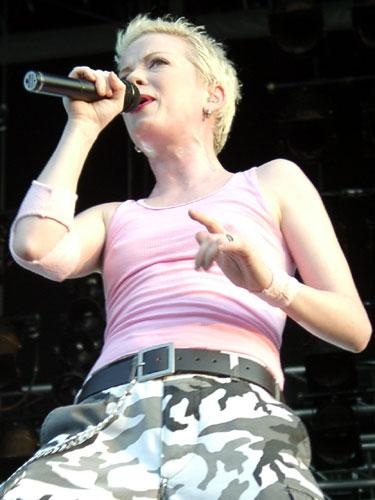 Garbage live in Neuhausen ob Eck. – 