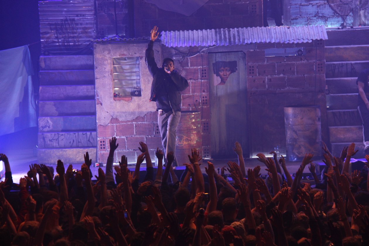 Release-Gig: Karuzzo, Sikk und Co. führen ihr neues Album "Fukk Genetikk" auf. – Hands up ...