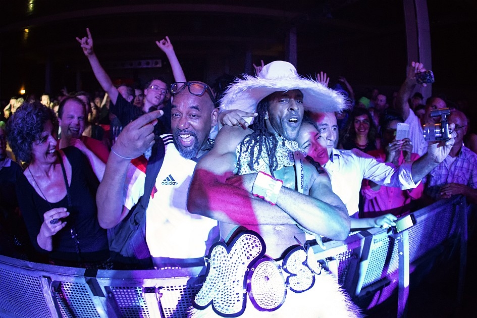 George Clinton – The Mothership has landed! – Look at ...