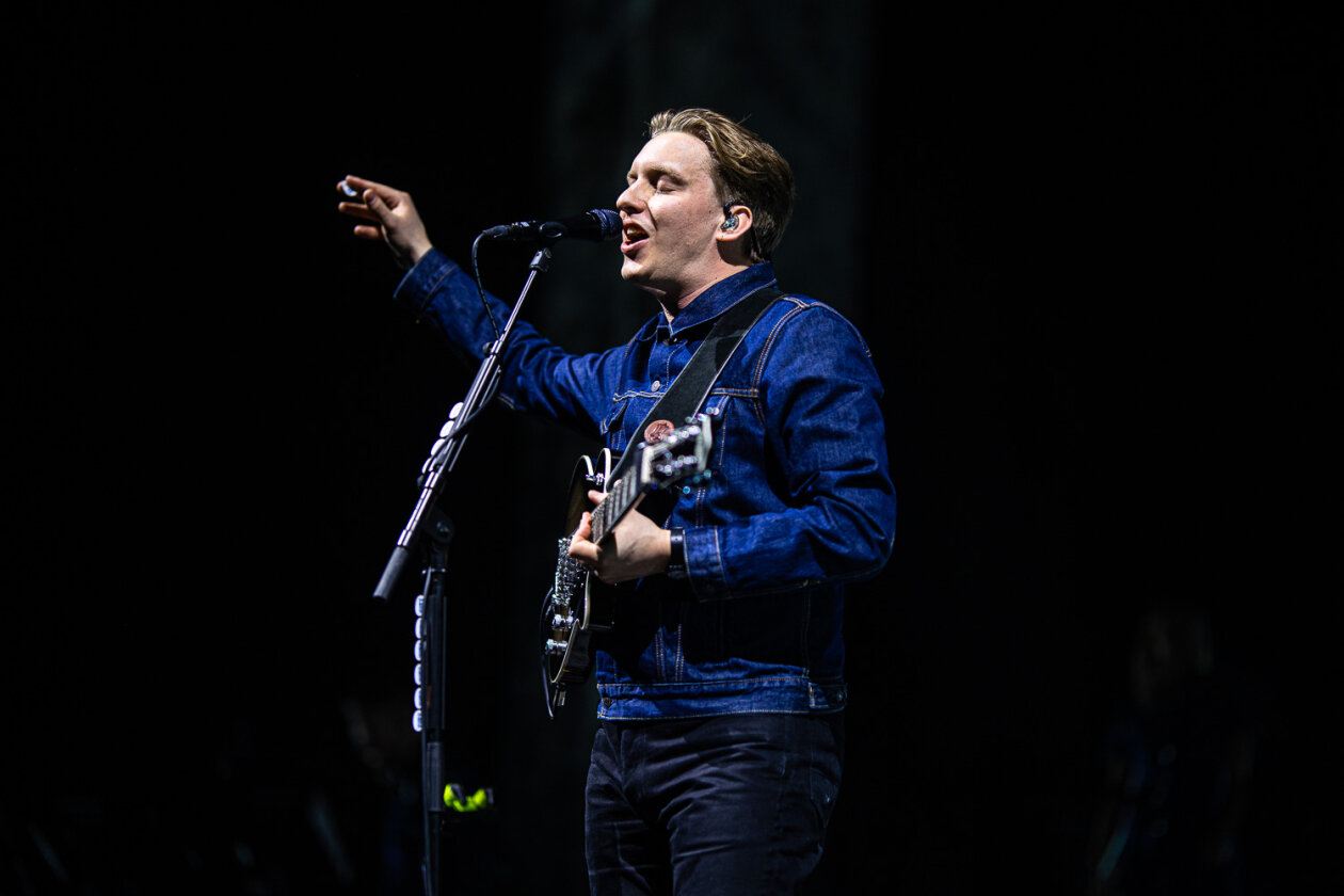 Der englische Folk-Pop-Rocker on tour mit seinem aktuellen Album "Gold Rush Kid". – George Ezra.