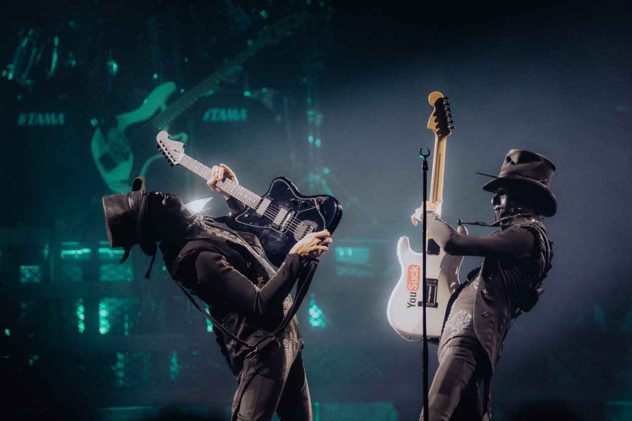 Mit der neuen Scheibe "Skeletá" stehen die Schweden als erster Hardrock-Act seit Jahren auf der Eins in den Staaten. – Ghost.