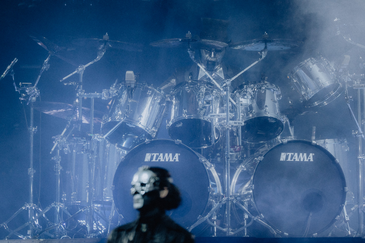 Mit der neuen Scheibe "Skeletá" stehen die Schweden als erster Hardrock-Act seit Jahren auf der Eins in den Staaten. – Ghost.