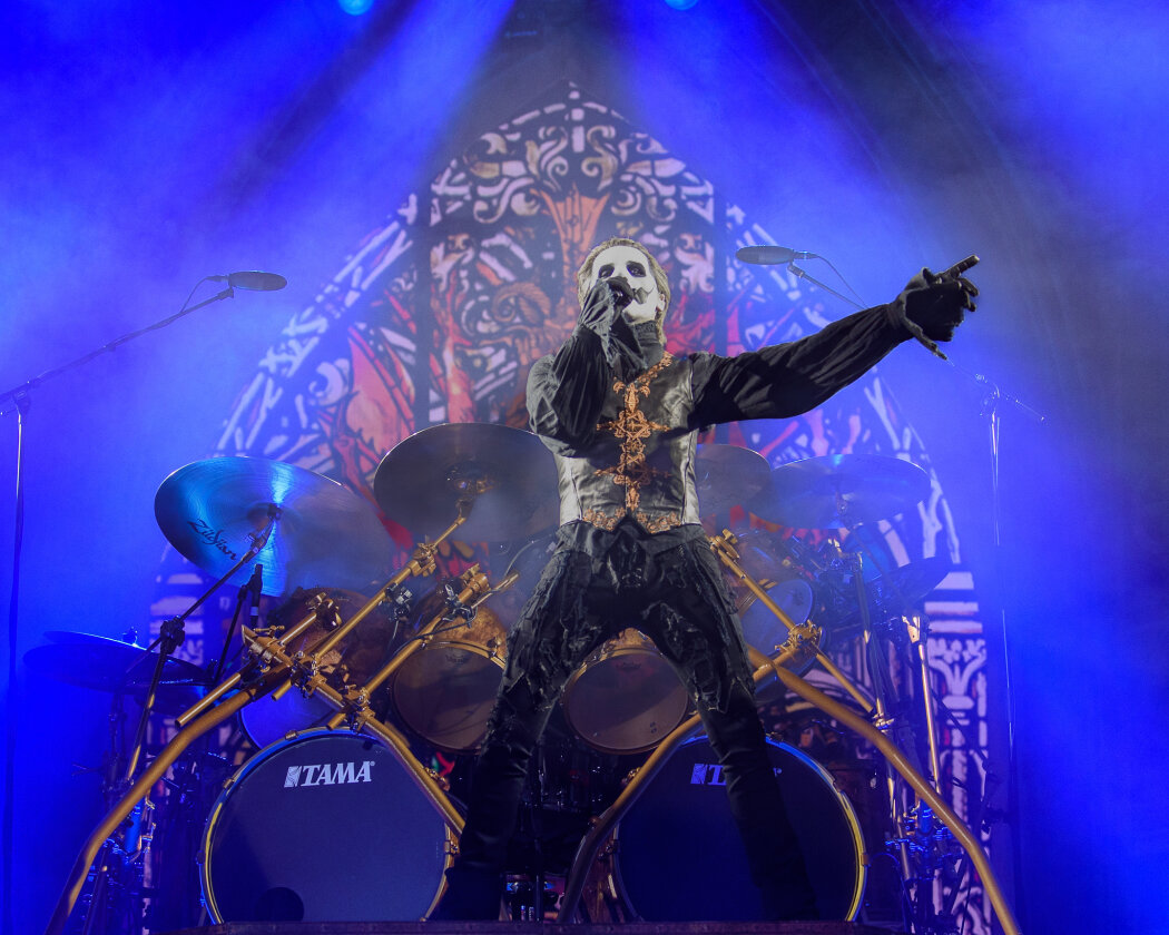 Mastermind Tobias Forge auf Tour mit "Phantomime". – Ghost.