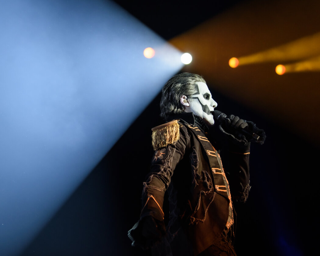Mastermind Tobias Forge auf Tour mit "Phantomime". – Ghost.