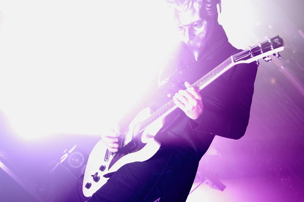 Ghost – Papa Emeritus III. und seine Ghoule zu Gast im ausverkauften Münchener Backstage. – Our shining and our light.