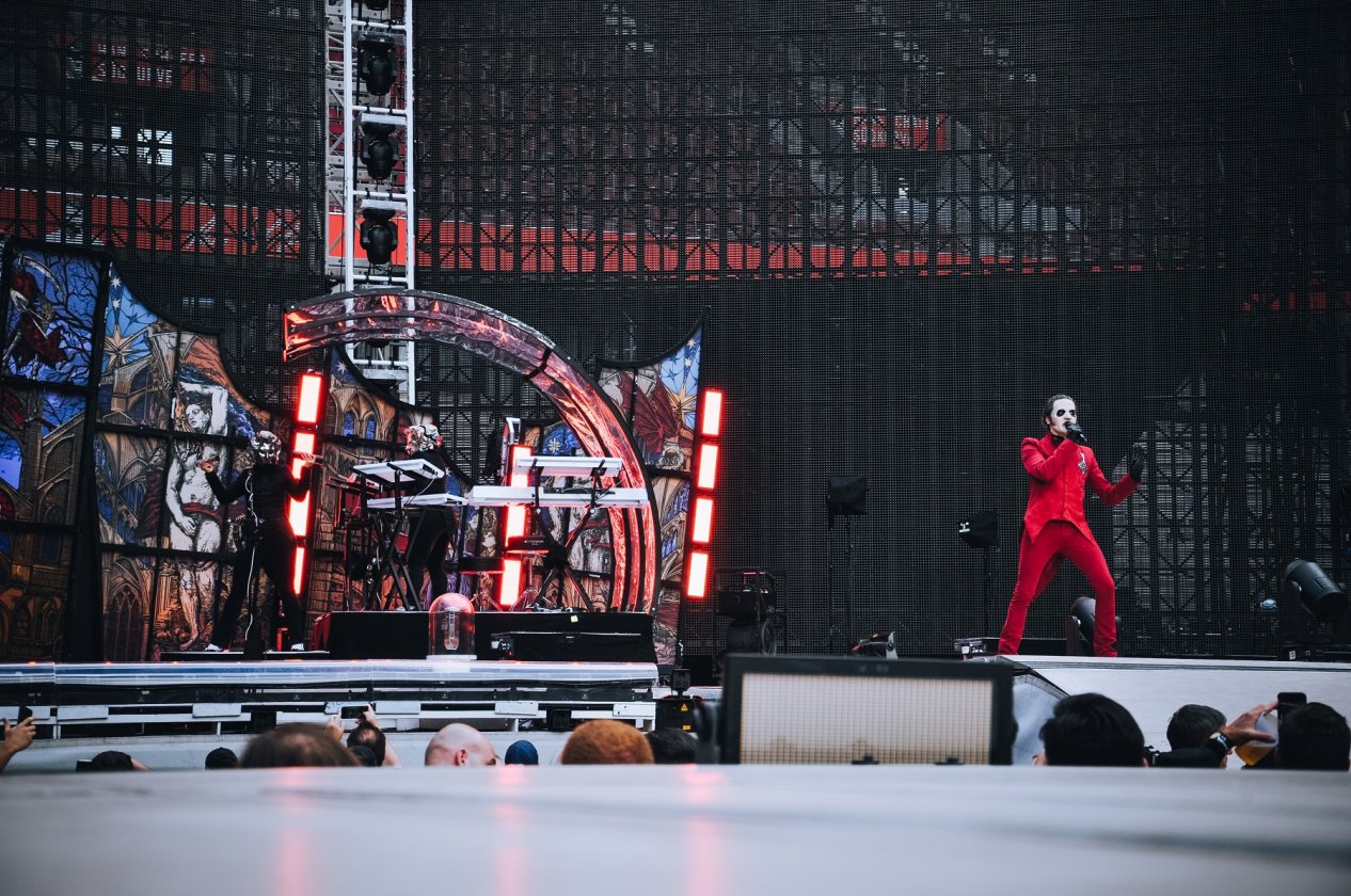 Stadion-Rock können sie: Ghost als Metallica-Support-Act. – Ghost.