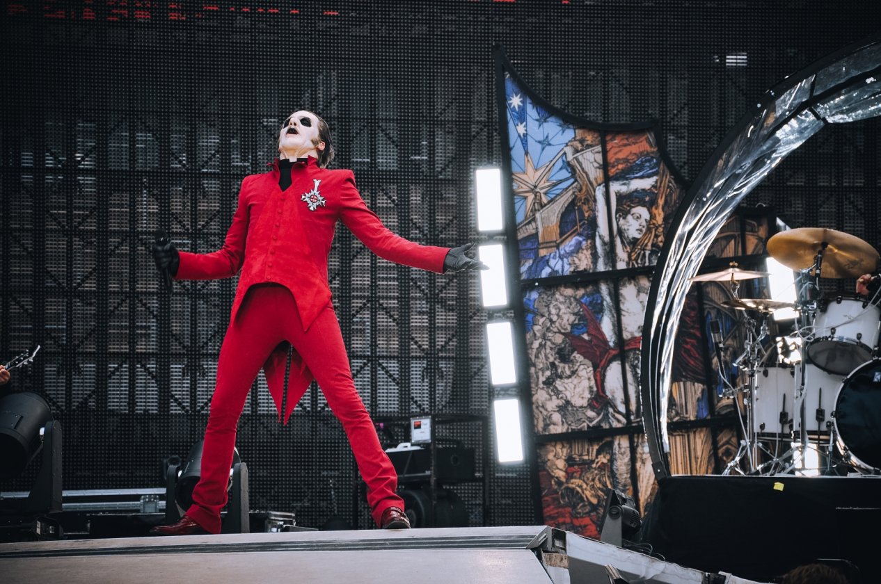 Stadion-Rock können sie: Ghost als Metallica-Support-Act. – Cardinal Copia.