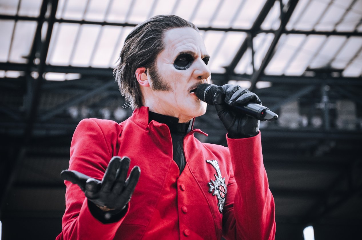 Stadion-Rock können sie: Ghost als Metallica-Support-Act. – Cardinal Copia.