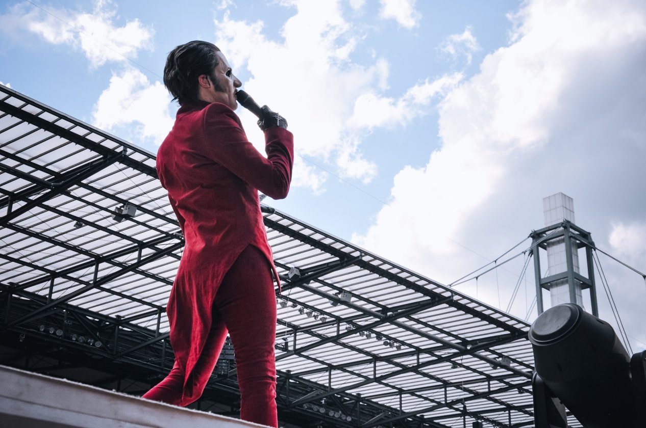 Stadion-Rock können sie: Ghost als Metallica-Support-Act. – Cardinal Copia.
