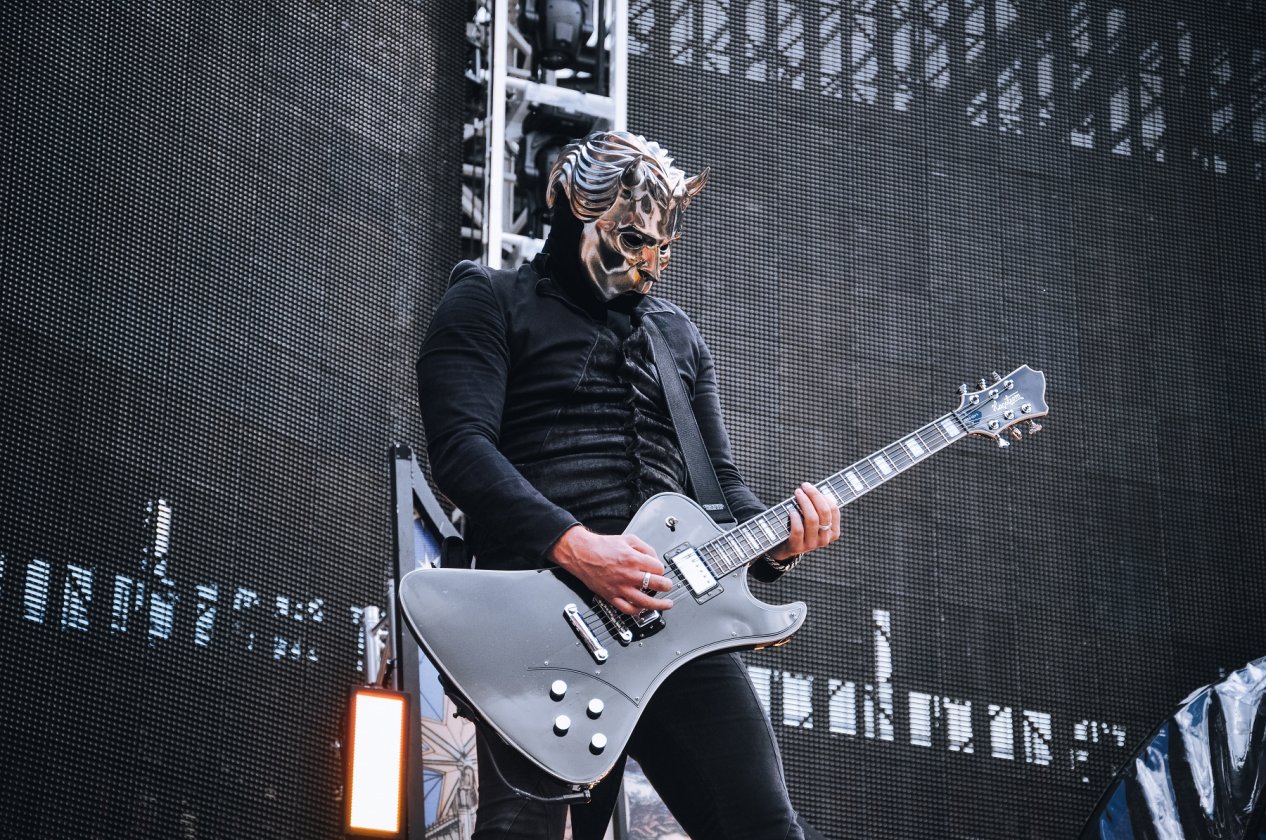 Stadion-Rock können sie: Ghost als Metallica-Support-Act. – Gitarren-Ghoul.