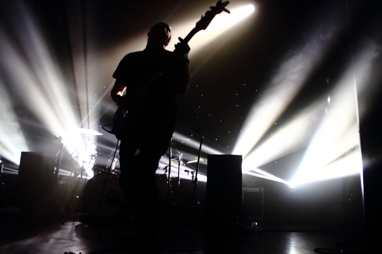 Auf "Epitaph"-Tour mit beeindruckender Lightshow. – God Is An Astronaut.