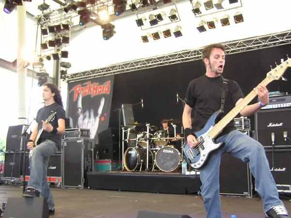 Etwas verstörend aber technisch ohne Fehl und Tadel: Gojira. – 