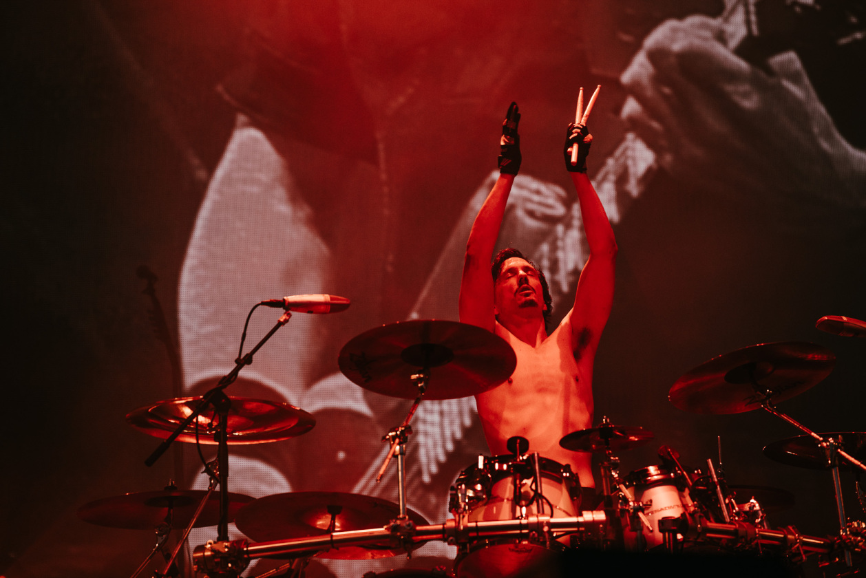 Gojira – Die Franzosen lockten mit ihrem brutalen Stilmix massenweise Fans vor die Harder Stage. – Mario.