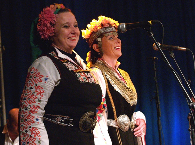 Goran Bregovic – Mit seiner Wedding And Funeral Band bringt er das Zelt zum Kochen. – 