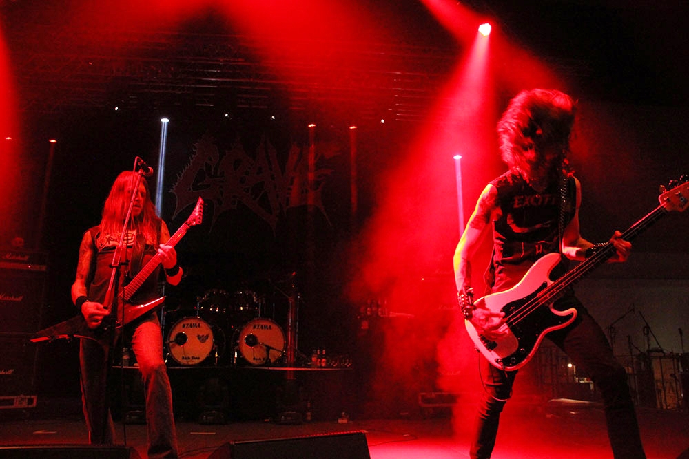 Die Urgesteine der schwedischen Death Metal-Szene: keine Kompromisse, keine Experimente. – Grave.