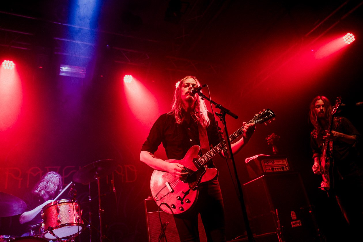 Der Tourstart der Schweden in Deutschland. – Graveyard.