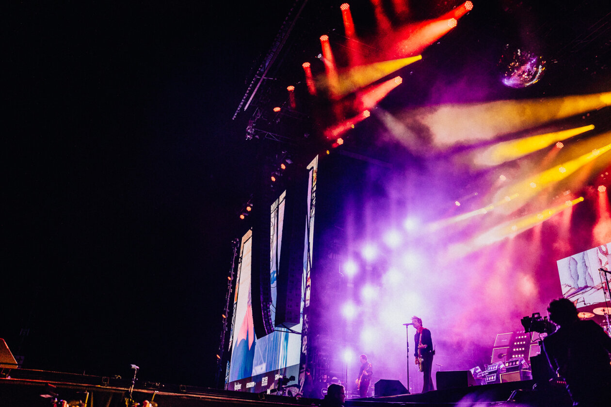 Headliner am Samstag: Wenn sich Billie Armstrong und Band ankündigen, ist es vor der Hauptbühne brechend voll. – Green Day.