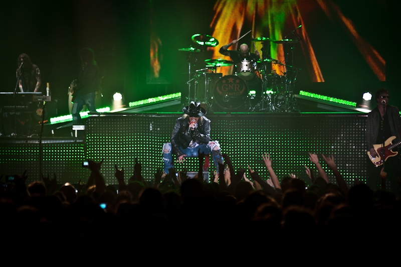 Axl Rose und Band in der St. Jakobshalle. – Guns N' Roses.