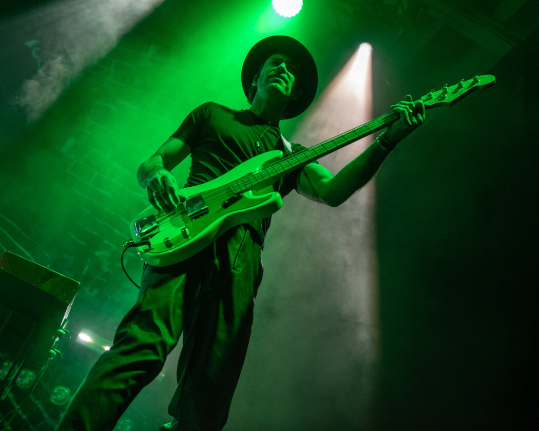 Mit Alter Bridge on tour: die Hale-Geschwister samt Band. – Halestorm.