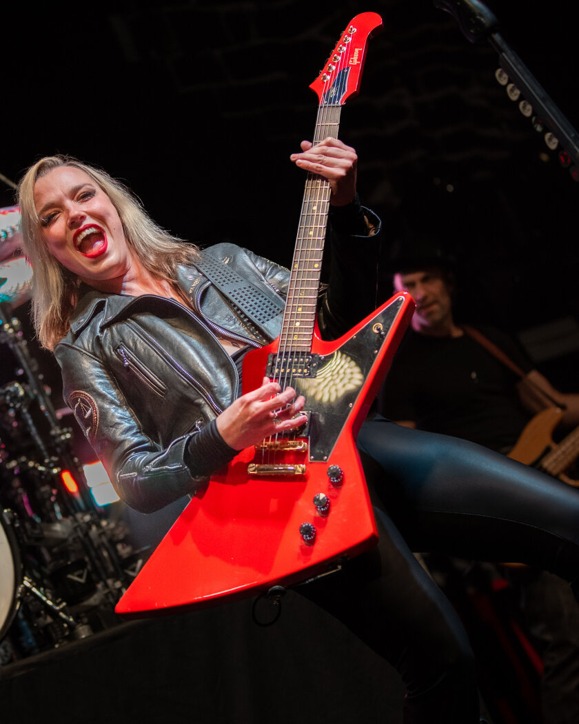 Mit Alter Bridge on tour: die Hale-Geschwister samt Band. – Halestorm.