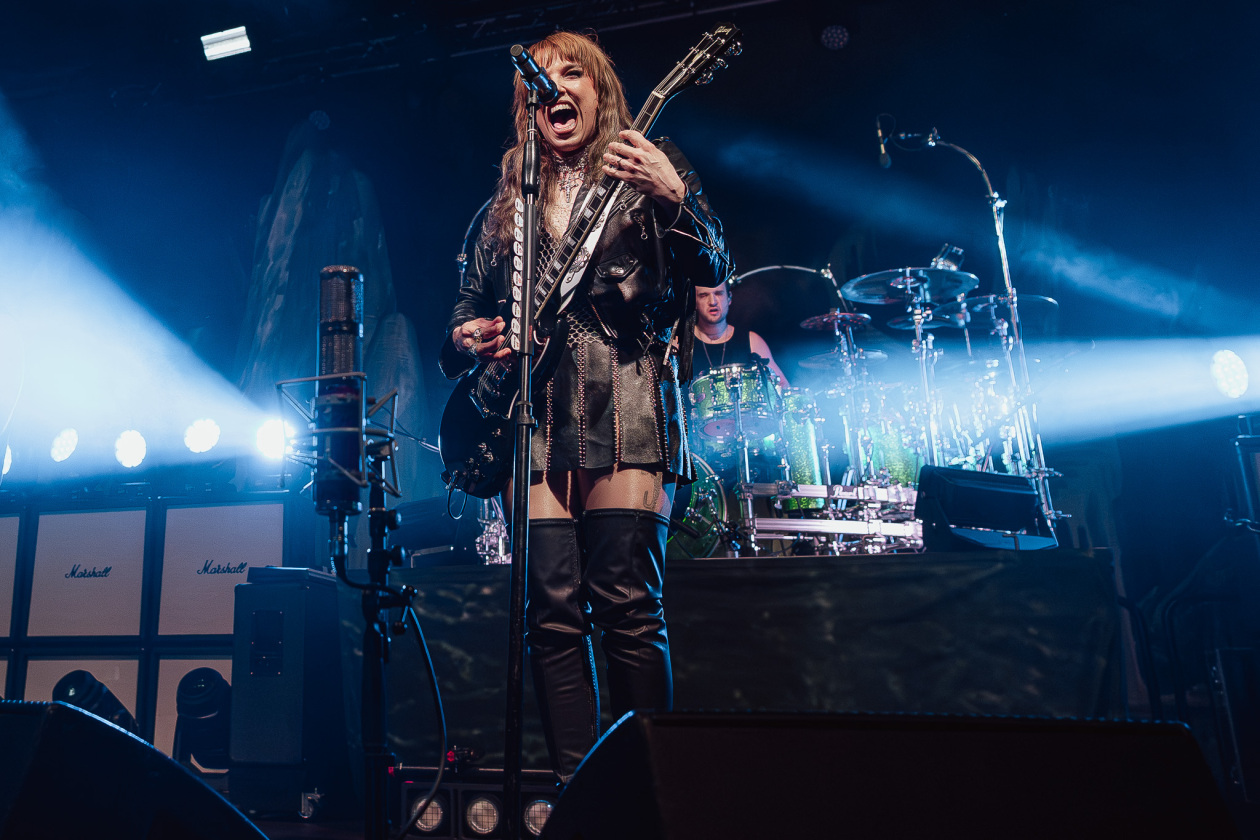 Def Leppard – 