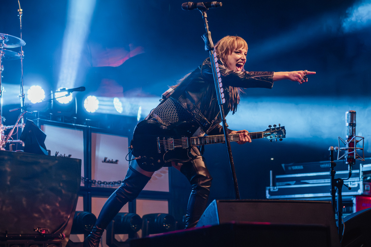 Def Leppard – 