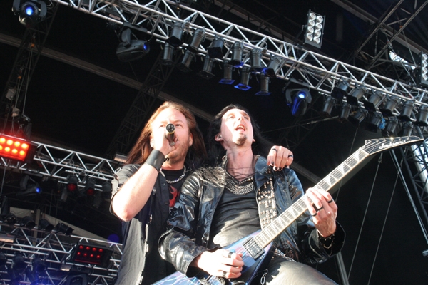 Hammerfall – Als Liveband sind die Schweden nicht zu verachten. – 