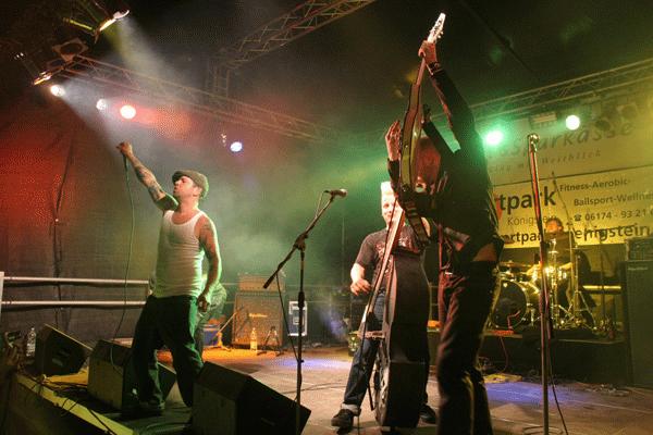 Heartbreak Engines – Jagen auch Fledermäuse aus den Höhlen ... – 