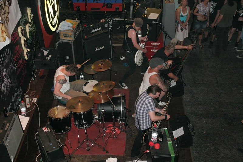 Heartbreak Engines – Heartbreak Enginges