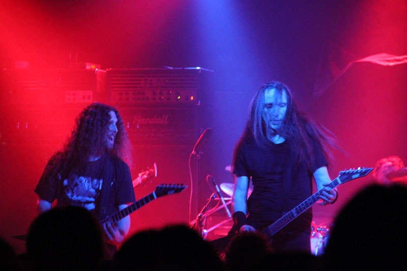 Heathen – Mit Exodus knallt Lee Altus live deutlich mehr. – Kragen und Lee