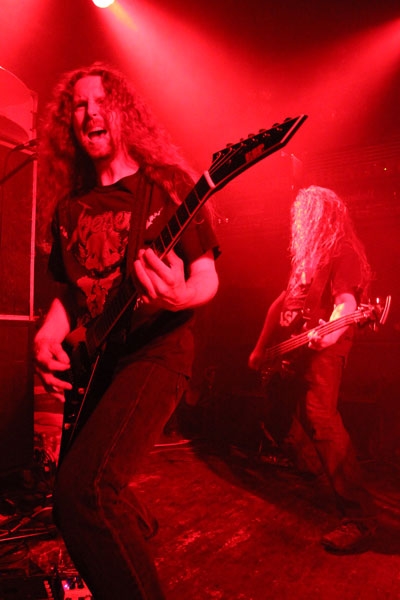Heathen – Mit Exodus knallt Lee Altus live deutlich mehr. – Kragen Lum und Jason Viebrooks