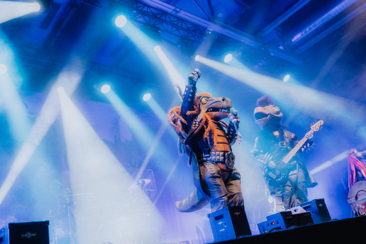 Auf  "Pommesgabel Reload" Tour. – Heavysaurus.
