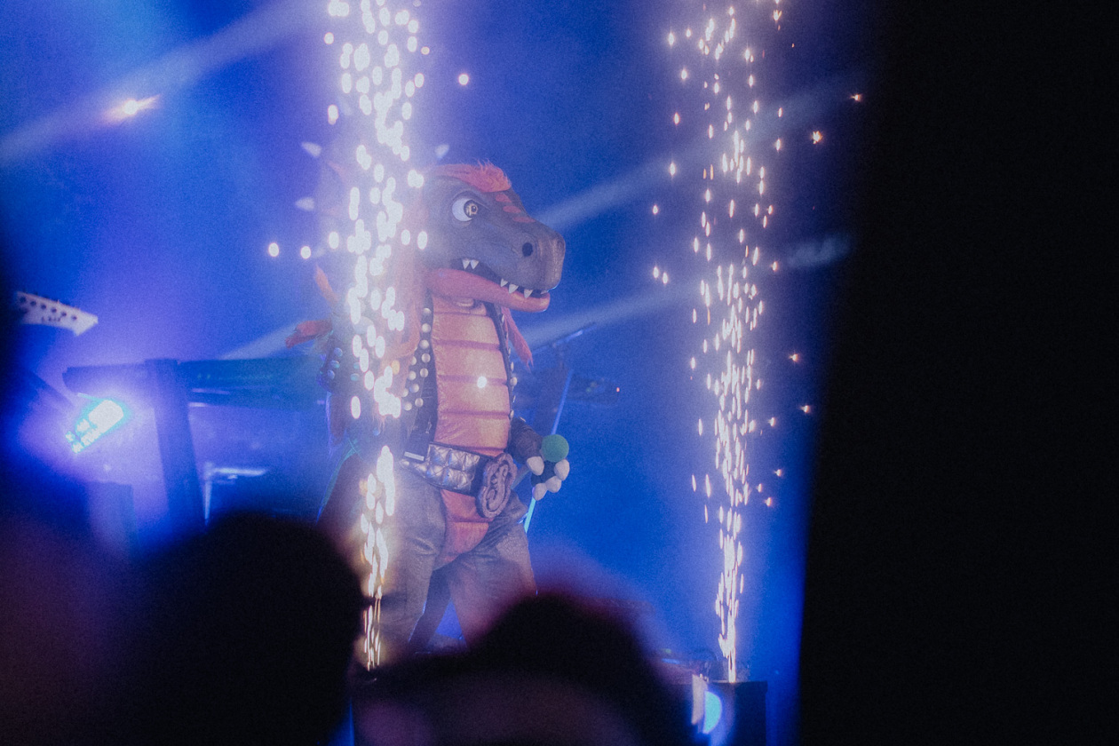 Auf  "Pommesgabel Reload" Tour. – Heavysaurus.