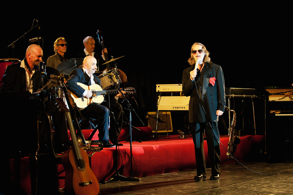 Helge Schneider – Jazzmusik und Spaß - vom Experten aus Mülheim an der Ruhr. – ... aka Pretty Joe und Die Dorfschönheiten.