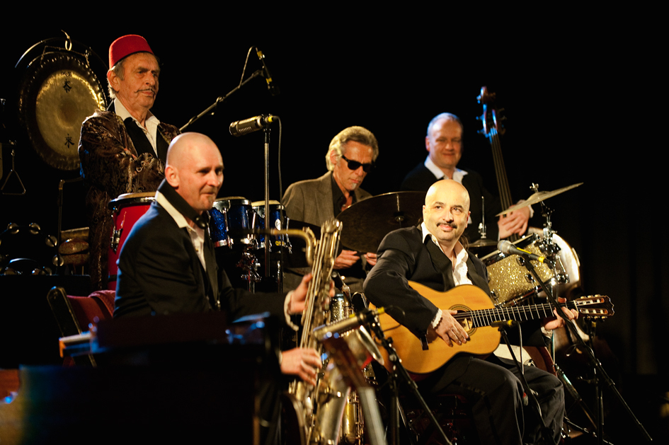 Helge Schneider – Jazzmusik und Spaß - vom Experten aus Mülheim an der Ruhr. – Die Dorfschönheiten ...