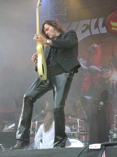 Helloween – Andi Deris hätte gern jeden Fan persönlich begrüßt. – 