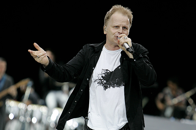 Herbert Grönemeyer – Herbert rockt das ausverkaufte Kölner Stadion. – Das komplette "Bochum"-Album hat Herbert damals in Köln geschrieben ...