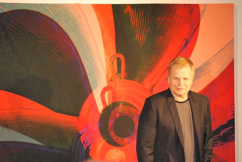 Herbert Grönemeyer – Grönemeyer präsentiert sein neues Album. – Grönemeyer spielt Schiffsverkehr auf der Spree