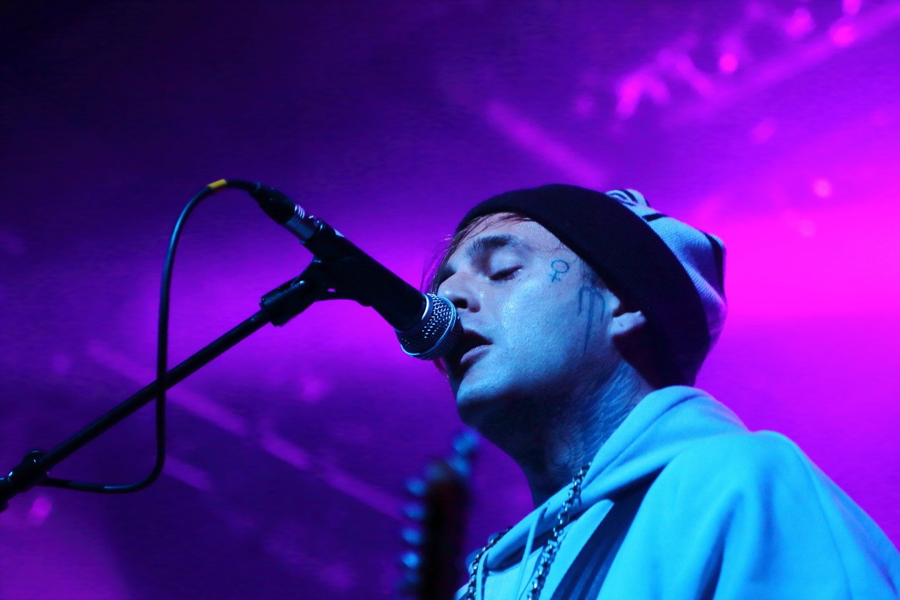 Highly Suspect – Ryan, Rich und Johnny in der Dunkelheit. – Mit Gefühl?