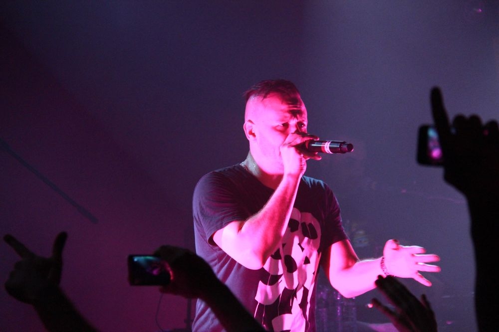 Hilltop Hoods – Brütende Hitze und geile Performance: Die Australier in der Hauptstadt. – Pressure.
