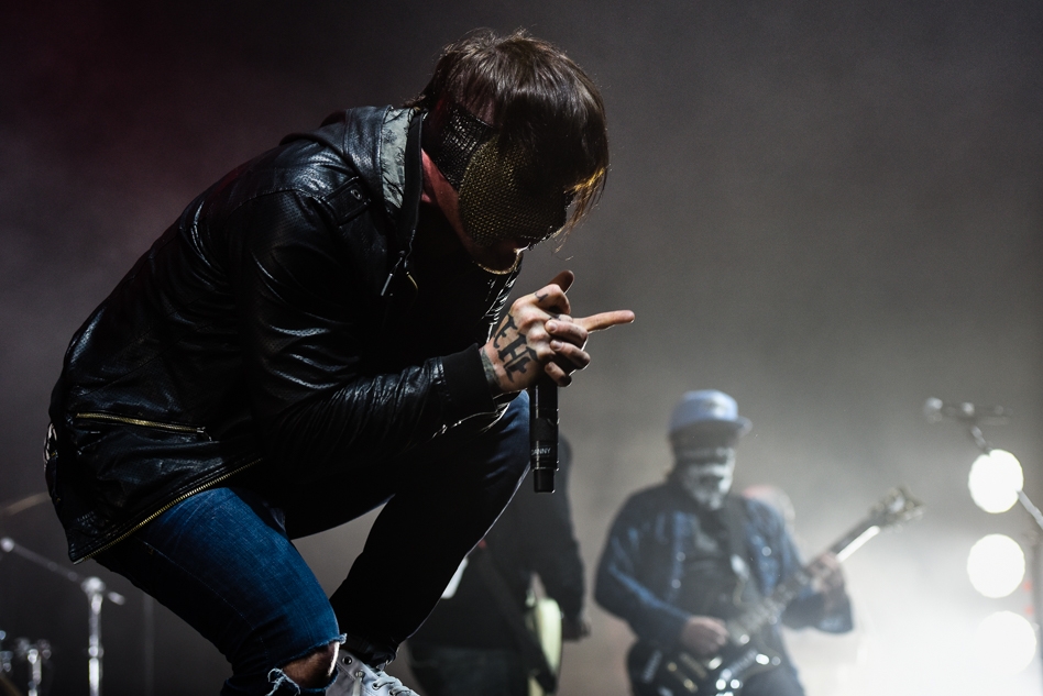 Straight from L.A. – Hollywood Undead.